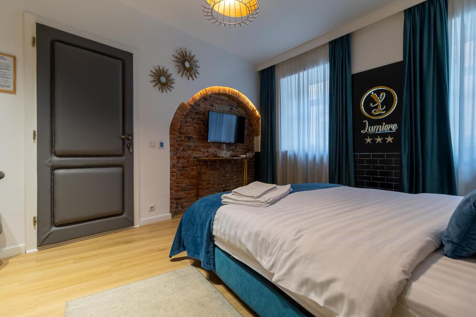 Hotel Lumiere House Sibiu Extérieur photo