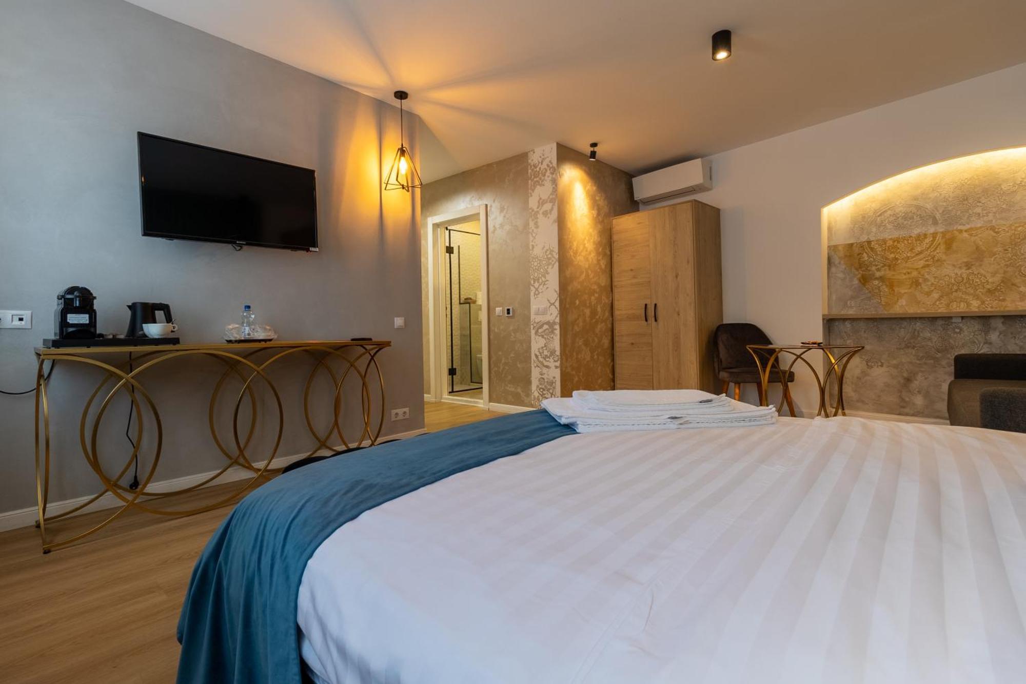 Hotel Lumiere House Sibiu Extérieur photo